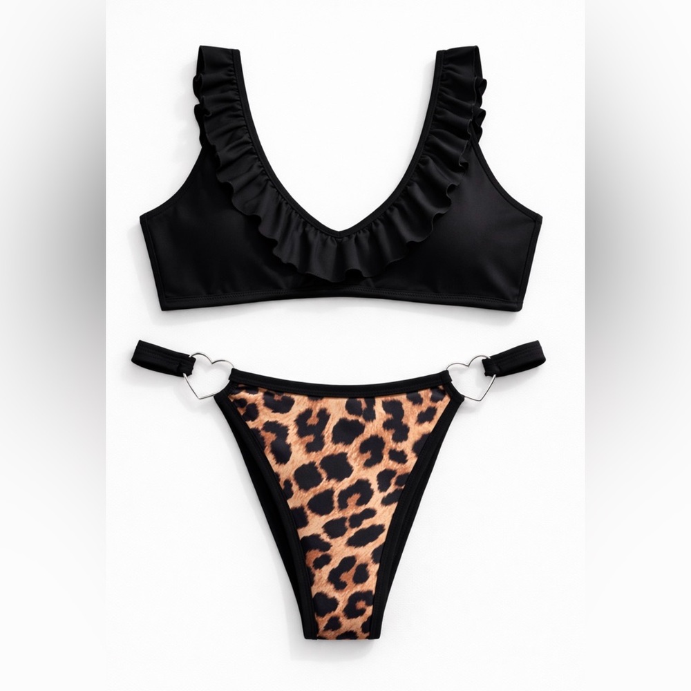 🆕 Bikini Swimsuit - Black Ruffle Top & Leopard Print Bottom w/ Heart Side Rings